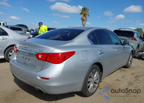 2017 Infiniti Q50 2.0T Base z USA, uszkodzony, nr VIN JN1CV7AP8HM642766